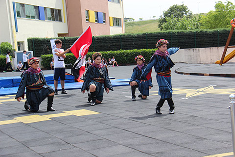 19 Mayıs Atatürk'ü Anma Gençlik ve Spor Bayramını Okul Bahçemizde Görkemli Bir Törenle Kutladık 