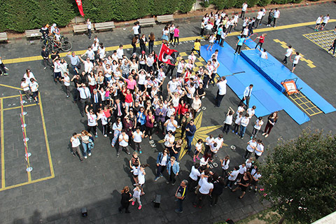 19 Mayıs Atatürk'ü Anma Gençlik ve Spor Bayramını Okul Bahçemizde Görkemli Bir Törenle Kutladık 