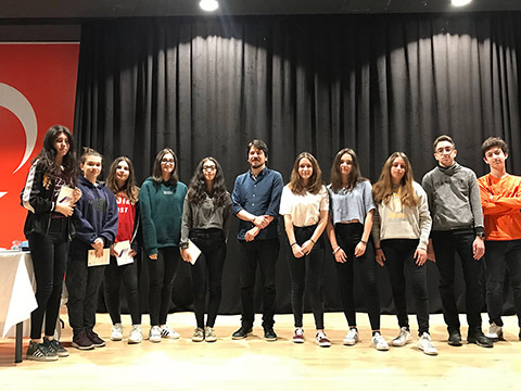 Çağdaş Yazar Hakan Bıçakçı ile Eseri Üzerine Söyleşi Gerçekleştirdik