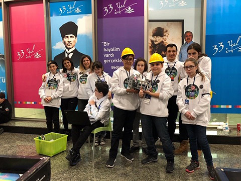 FIRST Lego League (FLL) Turnuvalarında ROBOKAN STW Takımımız Okulumuzu Başarıyla Temsil Etti 