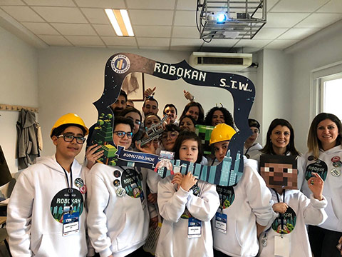 FIRST Lego League (FLL) Turnuvalarında ROBOKAN STW Takımımız Okulumuzu Başarıyla Temsil Etti 