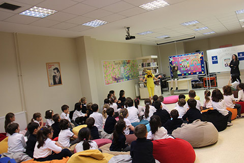 İki İnatçı Keçi İsimli Masal Performansını Gerçekleştirdik