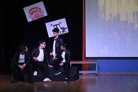Lise Öğrencilerimiz Grease Müzikali'ni Sahnelediler