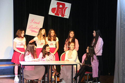 Lise Öğrencilerimiz Grease Müzikali'ni Sahnelediler