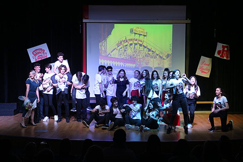 Lise Öğrencilerimiz Grease Müzikali'ni Sahnelediler
