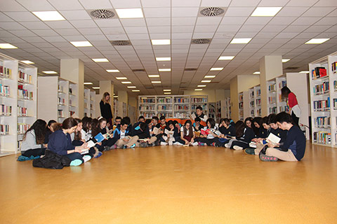 OKAN ÜNİVERSİTESİ  KÜTÜPHANESİNİ ZİYARET EDEREK, ŞİİR OKUMA ETKİNLİĞİ GERÇEKLEŞTİRDİK 