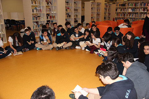 OKAN ÜNİVERSİTESİ  KÜTÜPHANESİNİ ZİYARET EDEREK, ŞİİR OKUMA ETKİNLİĞİ GERÇEKLEŞTİRDİK 