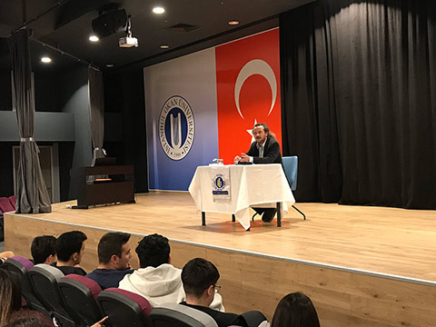 “Satranç” Kitabının Editörü Kıvanç Koçak ile Eseri Değerlendirdik