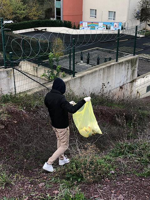 Tuzla Lise "Farkında mısın Kulübü" Öğrencilerimizin Geri Dönüşüm Projesi 