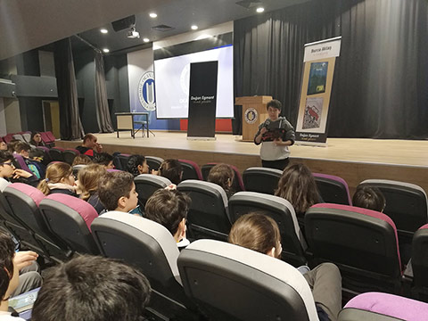 Yazar Burcu Aktaş İle ‘‘Çarpık Ev’’ adlı Kitabı Üzerine Söyleşi Gerçekleştirdik