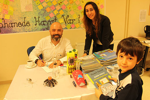 YAZAR HAMİT ANNAK İLE GERİ DÖNÜŞÜM VE DOĞAYA DUYARLILIK ÜZERİNE KONUŞTUK 