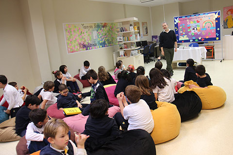 Yazar ve Opera Sanatçısı Kaan Elbingil ile Yaratıcı Fikirleri Konuştuk