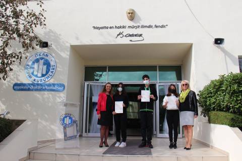 Cambridge Üniversitesi’nin İngilizce sınavlarına katılan öğrencilerimiz sertifikalarını aldılar 