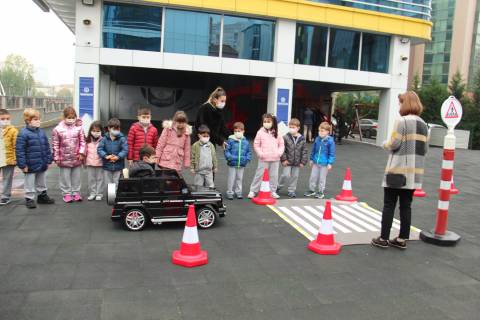  Mengerler Bostancı İşbirliği ile Sosyal Sorumluluk Projesi Gerçekleştirdik 