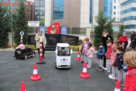  Mengerler Bostancı İşbirliği ile Sosyal Sorumluluk Projesi Gerçekleştirdik 