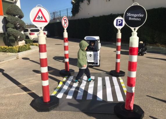  Mengerler Bostancı İşbirliği ile Sosyal Sorumluluk Projesi Gerçekleştirdik 