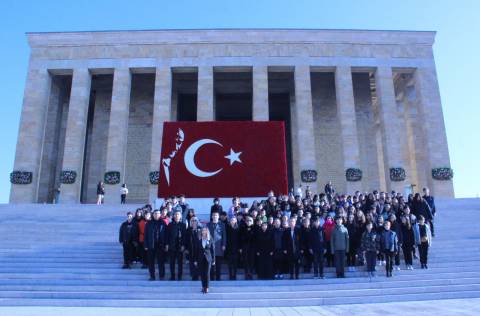 Anıtkabir Resmi Töreninde  Atamızın Manevi Huzurundaydık 