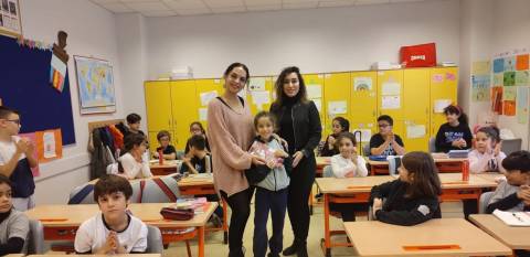 Öğrencilerimiz Kasım Ayı Kitap Kurdu Ödüllerini Aldılar