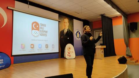 “Spor Kültürü ve Olimpik Eğitim Projesi” Sunumu ile Olimpiyat Tarihini Öğrendik