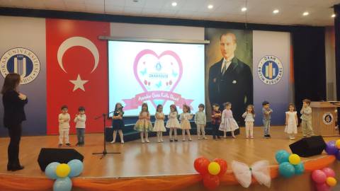 Anaokulu Öğrencilerimiz Annelerin Gününü Kutladılar