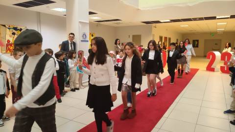 Cumhuriyet Defilemiz ile Cumhuriyet Dönemine Tarihi Yolculuk Yaptık
