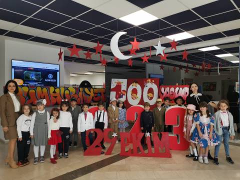 Cumhuriyet Defilemiz ile Cumhuriyet Dönemine Tarihi Yolculuk Yaptık