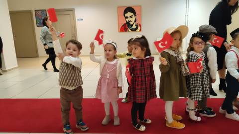 Cumhuriyet Defilemiz ile Cumhuriyet Dönemine Tarihi Yolculuk Yaptık