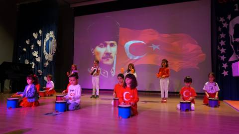 Cumhuriyetimizin 100. Yılını Görkemli Bir Törenle Kutladık