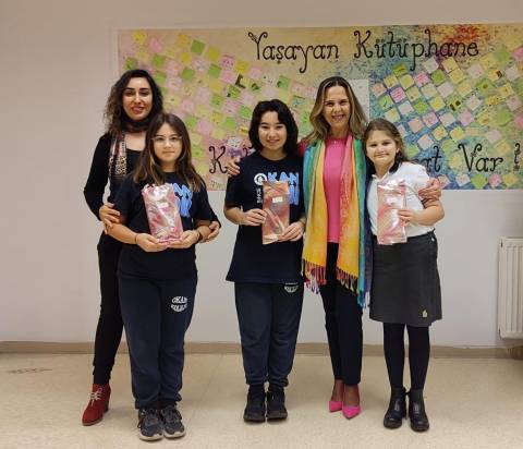 İlkokul Ve Ortaokul Öğrencilerimiz Aralık Ayı Kitap Kurdu Ödüllerini Aldılar