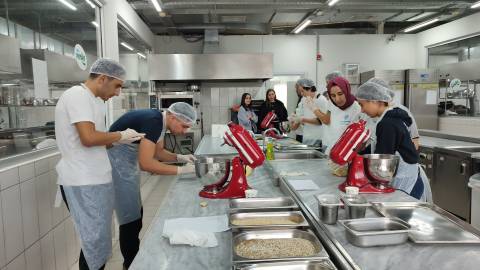   Öğrencilerimiz İstanbul Okan Üniversitesi Gastronomi Bölümünü Tanıdılar 