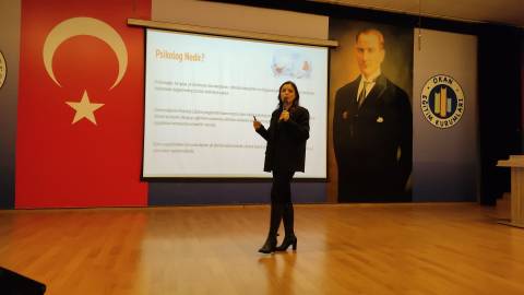 Öğrencilerimiz Kariyer Söyleşilerinde Meslekleri Tanıdılar
