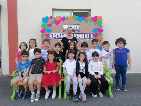 ÖĞRENCİLERİMİZİN KARNE SEVİNCİNİ PAYLAŞTIK