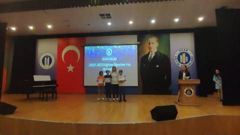 ÖĞRENCİLERİMİZİN KARNE SEVİNCİNİ PAYLAŞTIK