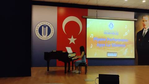 ÖĞRENCİLERİMİZİN KARNE SEVİNCİNİ PAYLAŞTIK
