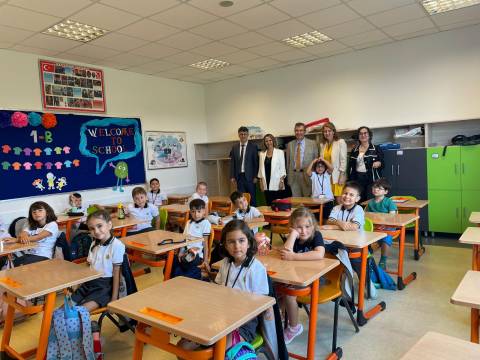 Okan Kolejinde İlk Ders Zili Çaldı