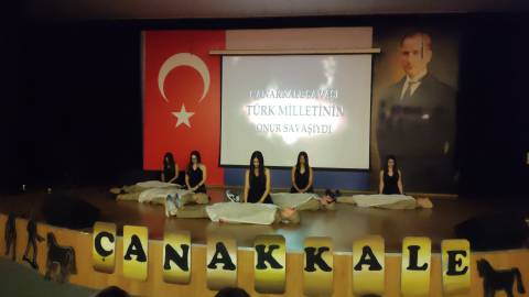  Çanakkale Zaferi'nin 109. Yıldönümünde, Gazi Mustafa Kemal Atatürk'ü, Şehitlerimizi Andık 