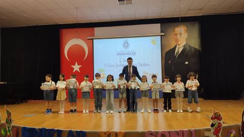 1. Sınıf Öğrencilerimizin Yıl Sonu Gösterisinde Öğrencilerimizle Gurur Duyduk