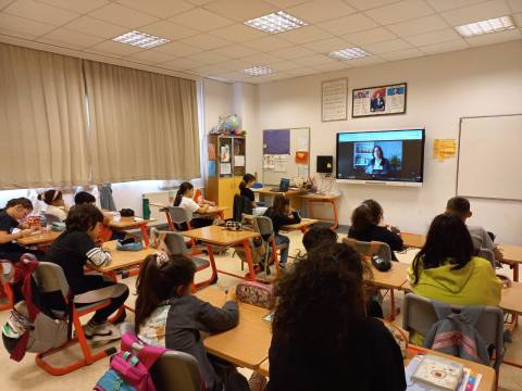 4.Sınıf Öğrencilerimiz Çevrimiçi Söyleşide Yazar İrem UŞAR İle Buluştular