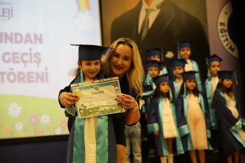 Anaokulundan İlkokula Geçiş Töreninde Öğrencilerimizde Gurur Duyduk