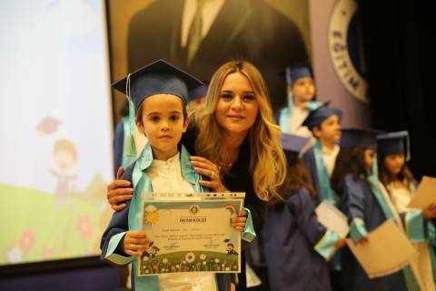 Anaokulundan İlkokula Geçiş Töreninde Öğrencilerimizde Gurur Duyduk