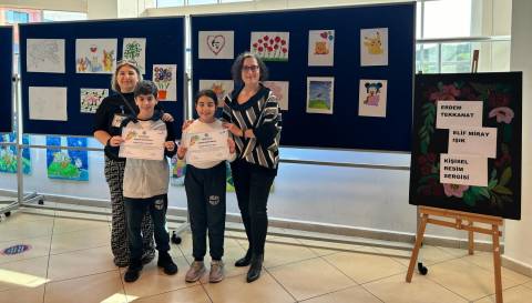 Minik Ressamların Sergilerini Açtık 