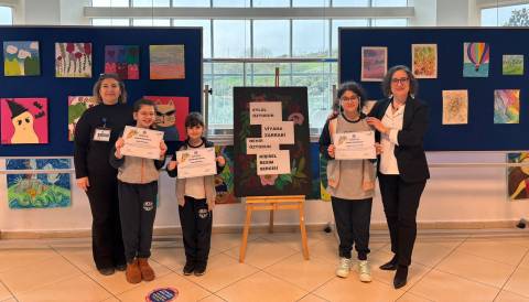 Minik Ressamların Sergilerini Açtık 