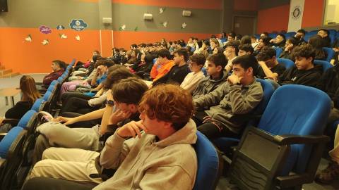 Öğrencilerimiz Afet Yönetimi Eğitimine Katıldılar 