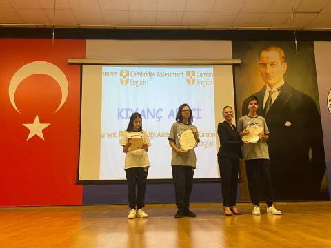 Öğrencilerimiz Cambrıdge Sınavlarında Gösterdikleri Başarılar İle Küresel Standartlarda Eğitimin Kapısını Aralıyor