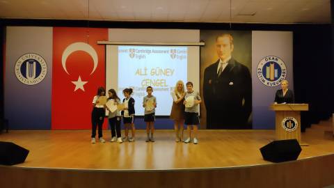 Öğrencilerimiz Cambrıdge Sınavlarında Gösterdikleri Başarılar İle Küresel Standartlarda Eğitimin Kapısını Aralıyor