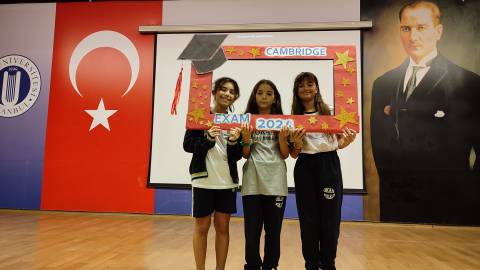 Öğrencilerimiz Cambrıdge Sınavlarında Gösterdikleri Başarılar İle Küresel Standartlarda Eğitimin Kapısını Aralıyor