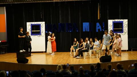Öğrencilerimiz Dünyaca Ünlü “Mamma Mia!" Müzikalini Sahneledi 