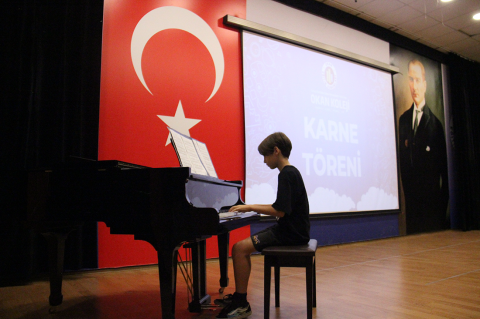 Öğrencilerimizin Karne Sevincini Paylaştık