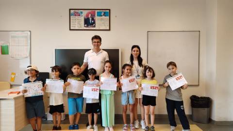 Öğrencilerimizin Karne Sevincini Paylaştık