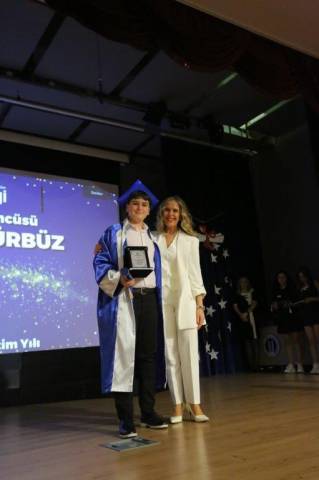 Ortaokul-Lise Mezuniyet Törenimizi Büyük Bir Coşku ve Gururla Gerçekleştirdik